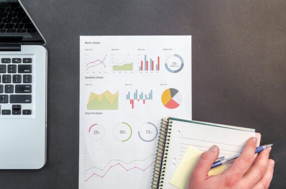 Admin22 data analytics and reporting tools for real-time business insights